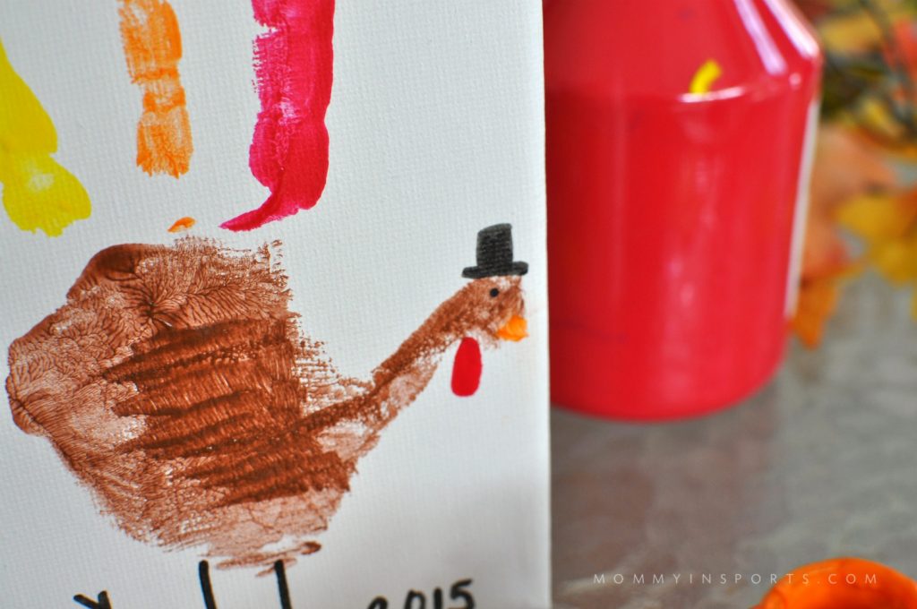 Looking to have some Thanksgiving crafting fun? Check out these 25 awesome Thanksgiving crafts for kids plus a cute turkey hand print!