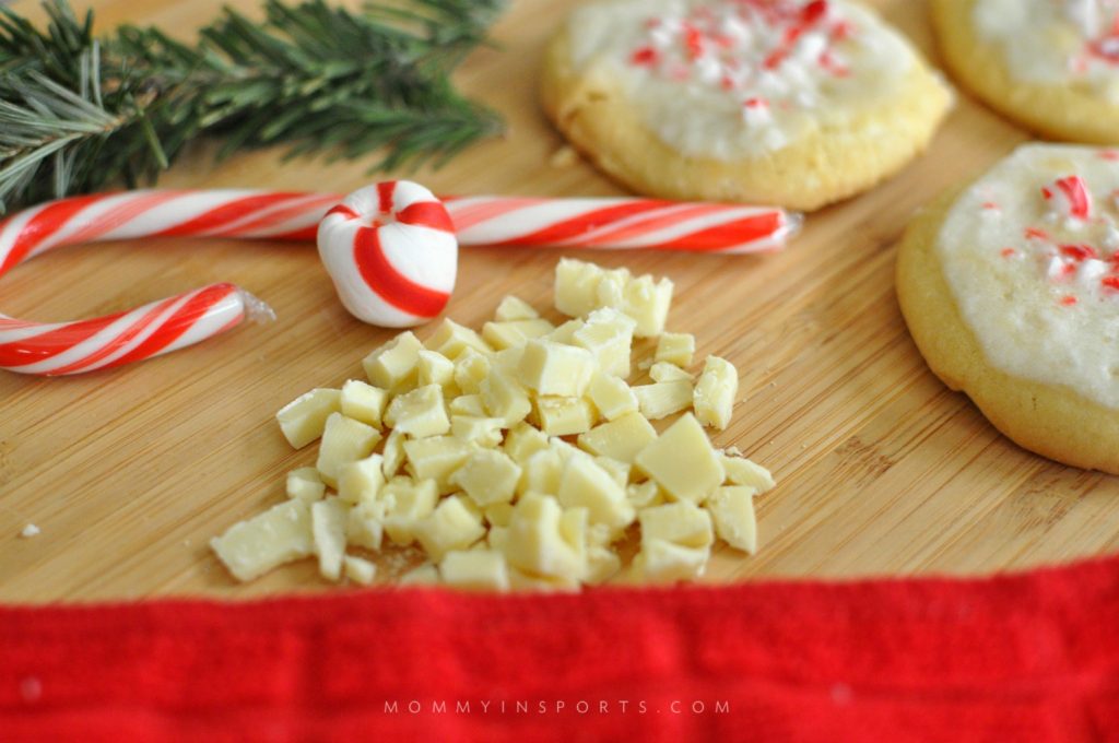 Looking for a twist on traditional Christmas cookies? Try these delicious White Chocolate Peppermint Pudding Cookies!