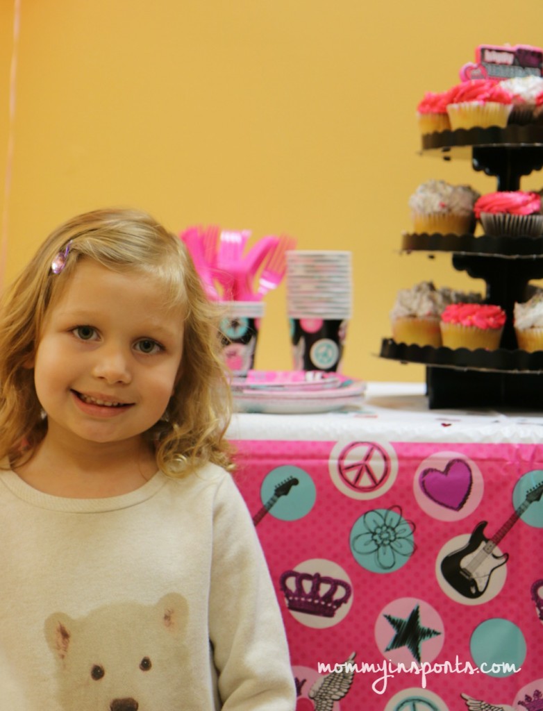Looking to throw a simple yet rockin' rock star birthday party? Try one of these easy yet fun and creative ideas!