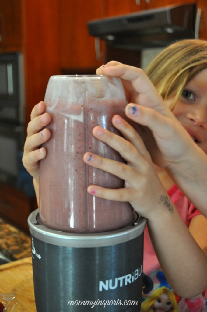 Need a nutrient packed breakfast or snack? Try this Immune Boosting Smoothie recipe kids and grown ups devour! 