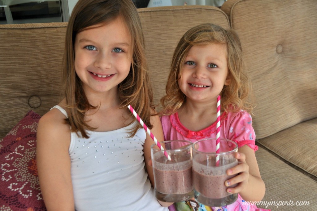 Need a nutrient packed breakfast or snack? Try this Immune Boosting Smoothie recipe kids and grown ups devour!