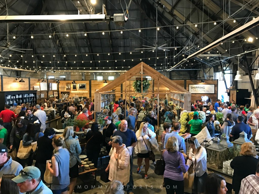 Heading to Waco for a girls weekend at Magnolia Market? Here's what you need to know to have an awesome Fixer Upper weekend!
