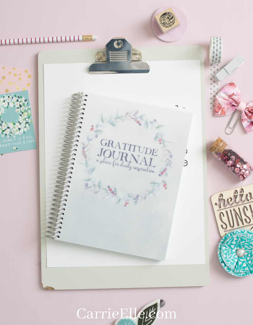 Would you like to win a gratitude journal? Learn how to start a gratitude practice and download this adorable free gratitude quote printable!