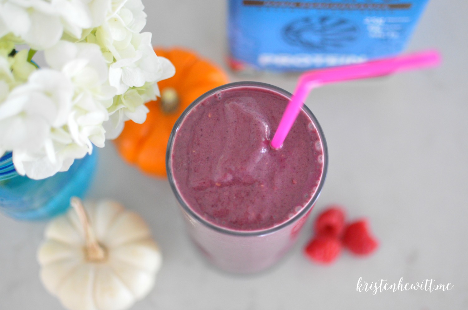 Protein-Packed, Low-Carb Acai Berry & Avocado Smoothie